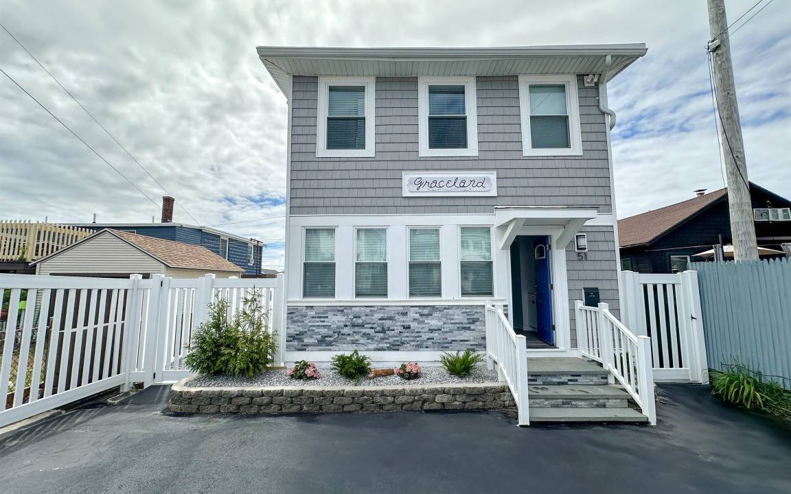 Salisbury Beach House | 102 m² House ∙ 5 bedrooms ∙ 15 guests