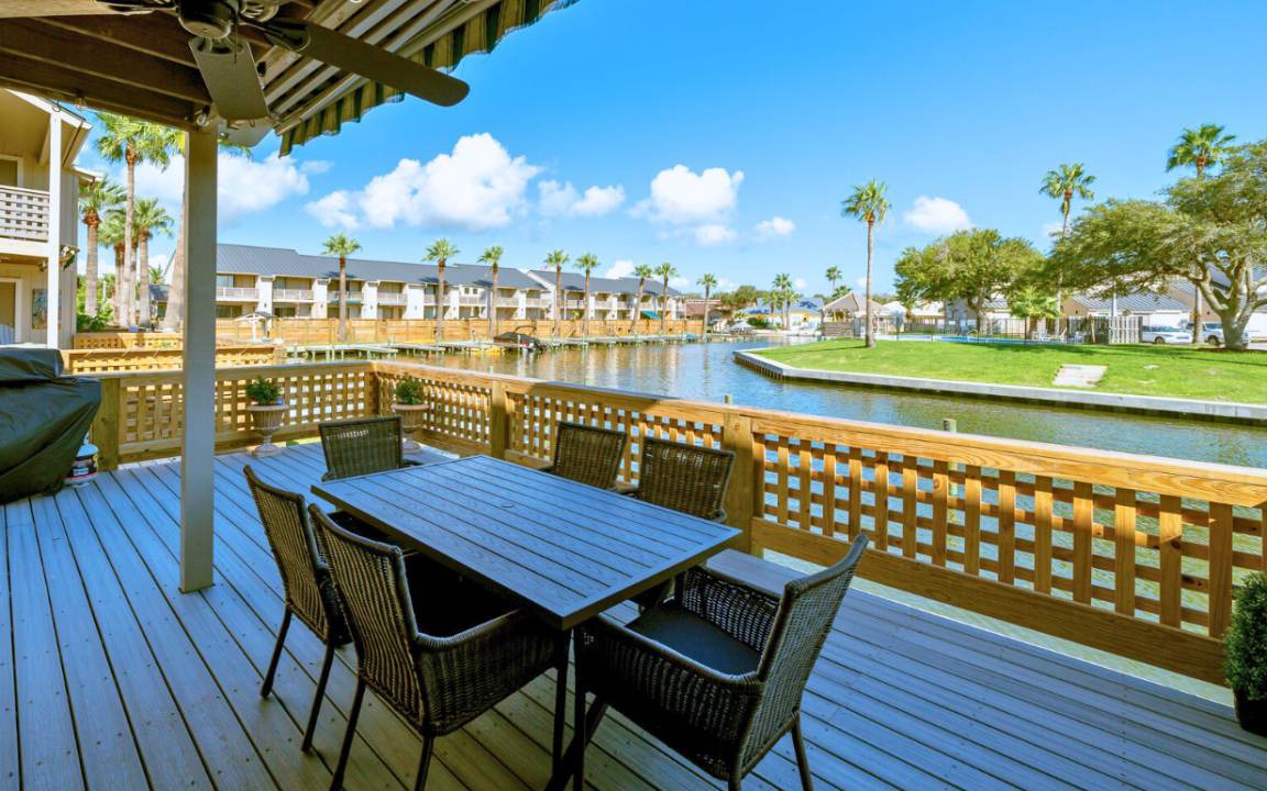 Harbor Oaks Condo | 104 m² Condo ∙ 2 bedrooms ∙ 6 guests