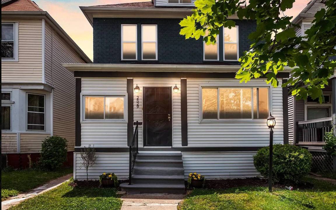 Detroit Apartment | 139 m² Apartment ∙ 3 bedrooms ∙ 6 guests