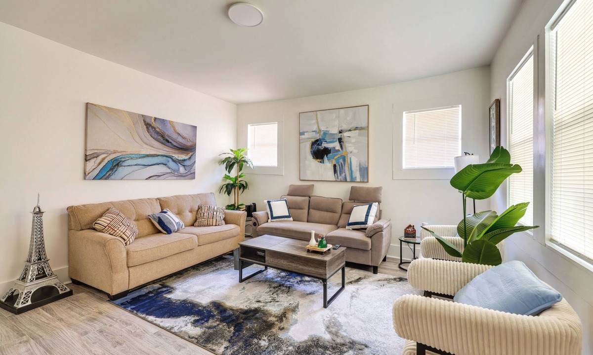 Bessemer House | 17 Mi to Birmingham: Renovated Home w/Deck