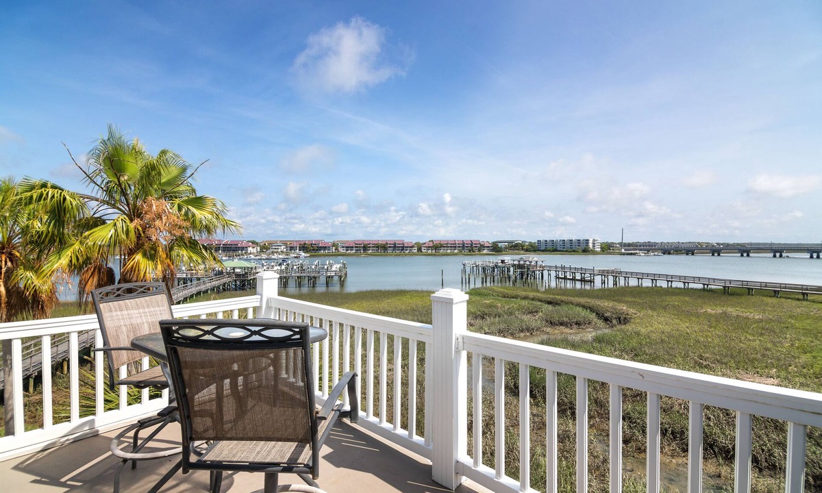 Folly Beach Condo | 17 TURTLE BAY - RIVERFRONT TOWNHOME - END UNIT - NEXT TO POOL