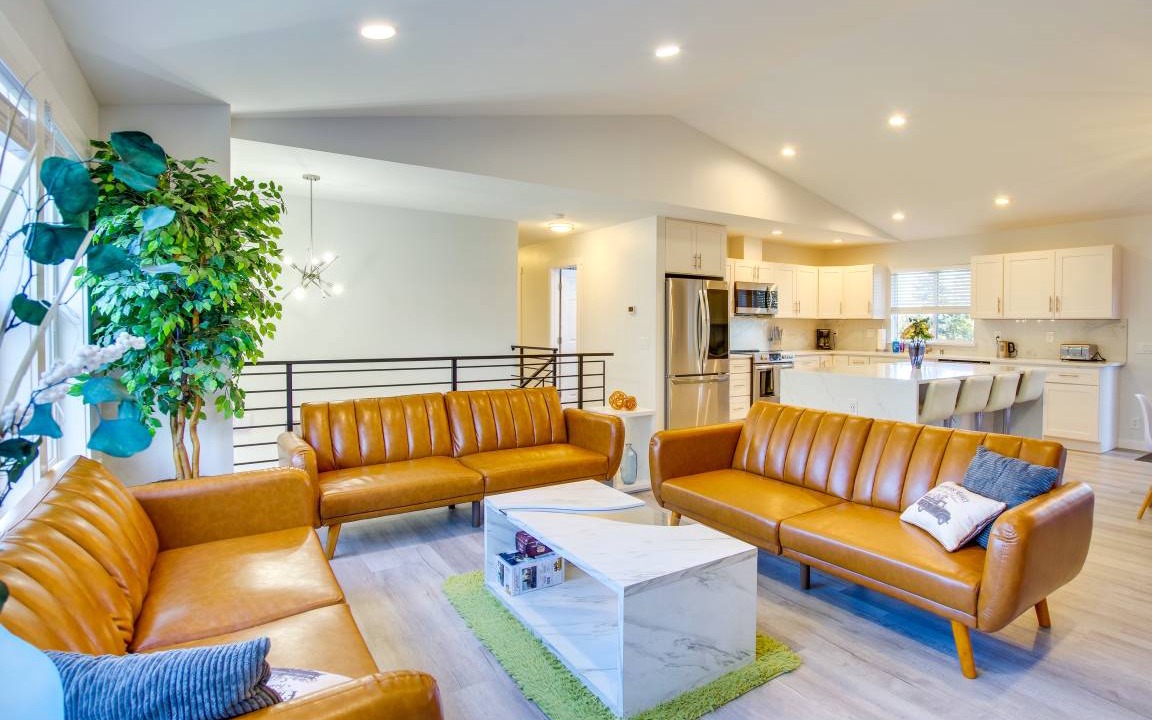 West Ridge House | 170 m² House ∙ 5 bedrooms ∙ 16 guests