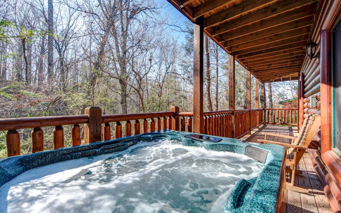 Hemlock Hills Cabin | 186 m² Cabin ∙ 3 bedrooms ∙ 10 guests