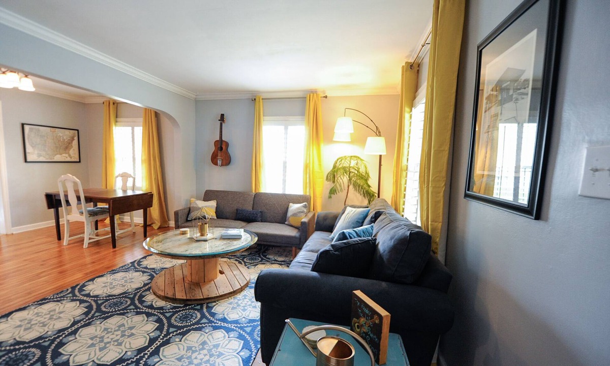 Murfreesboro House | 2 Beautiful Homes for 1 Amazing Experience! Sleeps 17