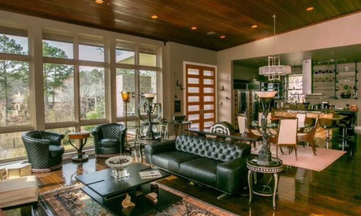 Marshall House | 2 Kings | Chapel | Jet Tub | Elevator | DT 12 mins