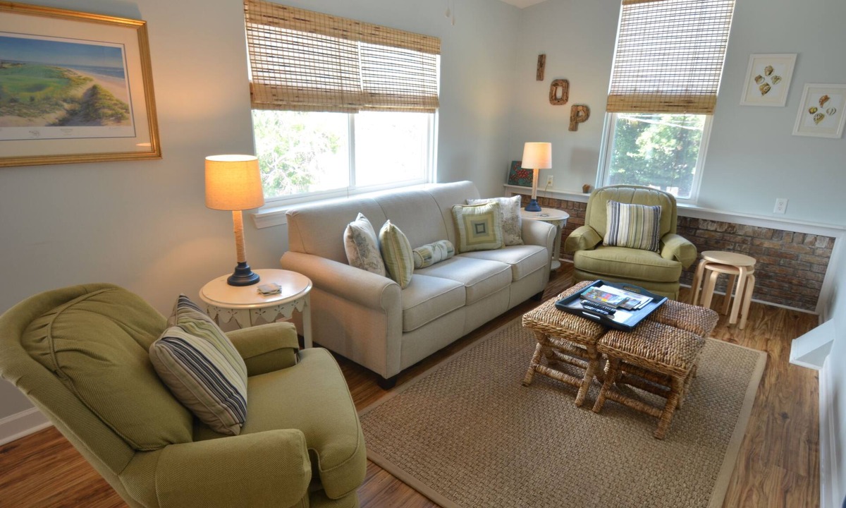 Isle of Palms Condo | #202 "Top O' the Stairs" 2Br/1Ba, Pet-Friendly