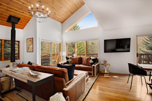 Vail Apartment | 2109 B Chamonix home