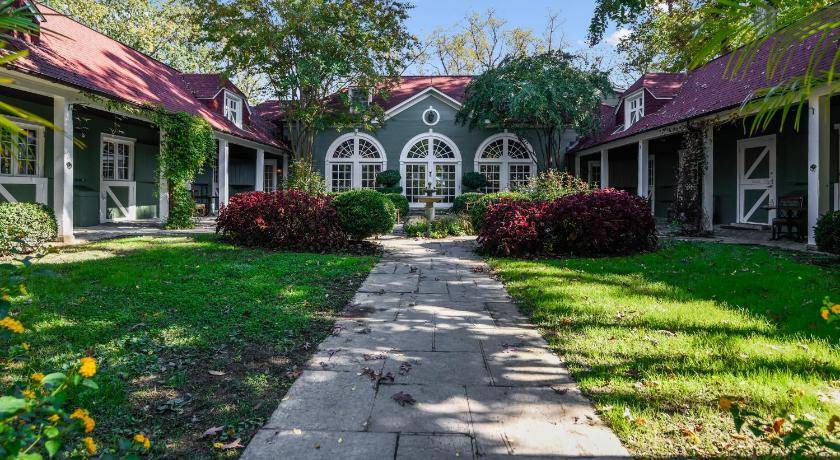 Middleburg House | 240 m² Motel ∙ 4 guests