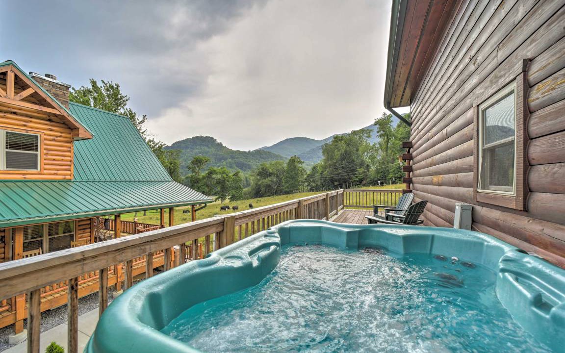 Maggie Valley House | 241 m² House ∙ 4 bedrooms ∙ 14 guests
