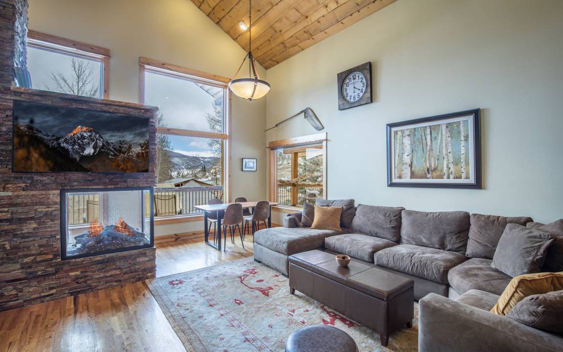 Creede House | 269 m² House ∙ 3 bedrooms ∙ 13 guests