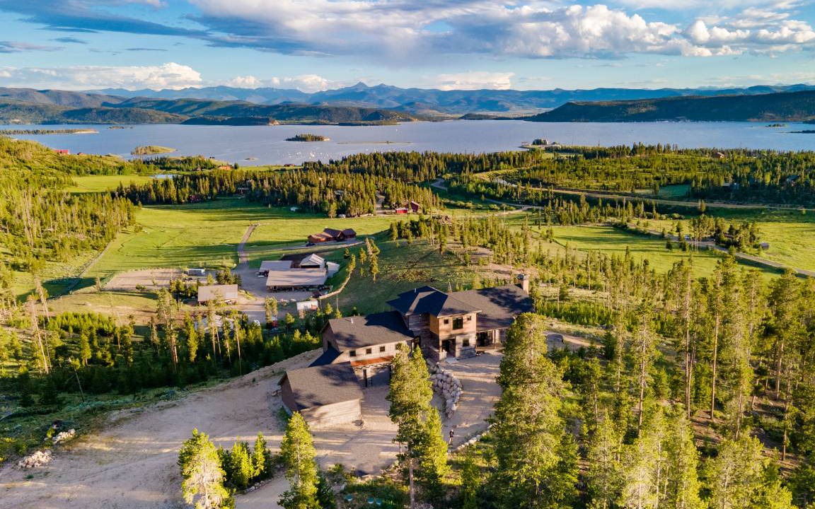 Grand Lake House | 279 m² House ∙ 3 bedrooms ∙ 8 guests