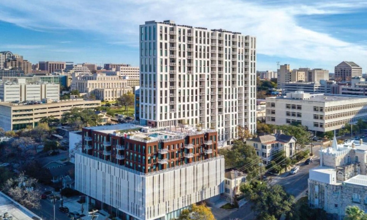 Civic District Condo | 2BD/Austin - Full Kitchen, W/D, Balcony, Fire Pit!