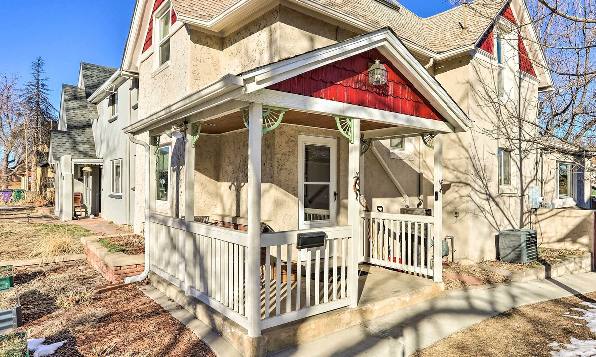 Sunnyside Apartment | 3 Mi to Dtwn: Convenient Denver Apt
