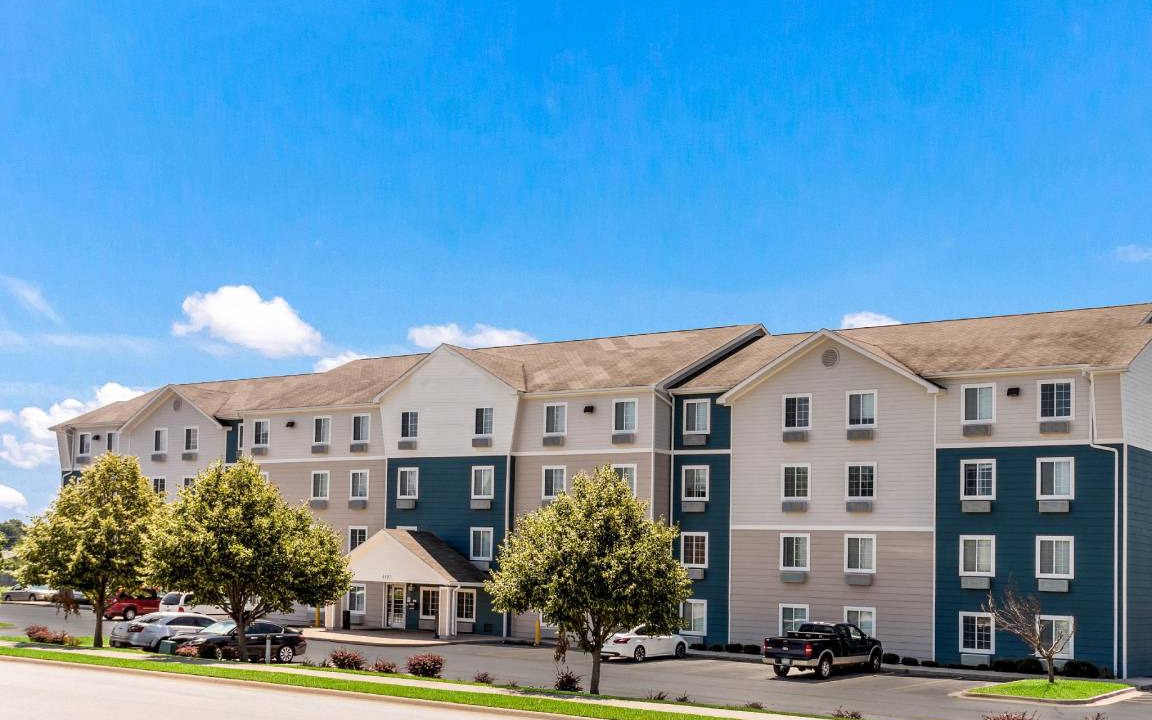 Firestone Hotel | 300 m² Hotel ∙ 5 guests