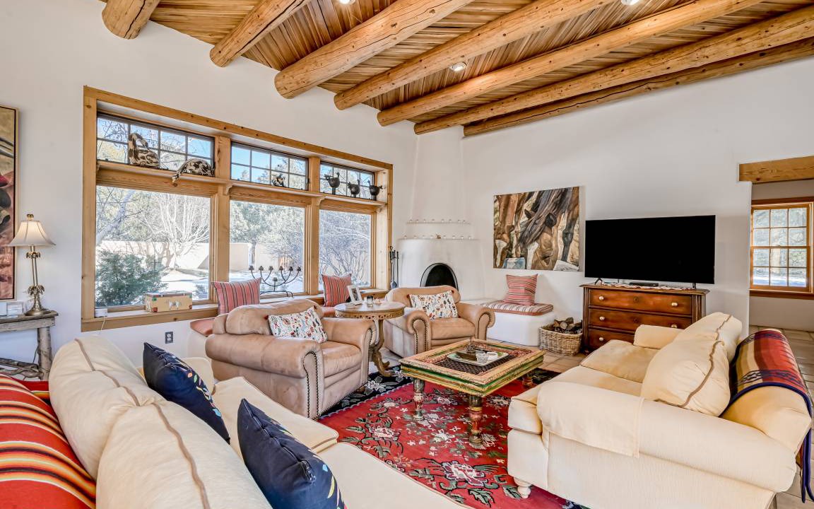 Valdez House | 353 m² House ∙ 4 bedrooms ∙ 14 guests