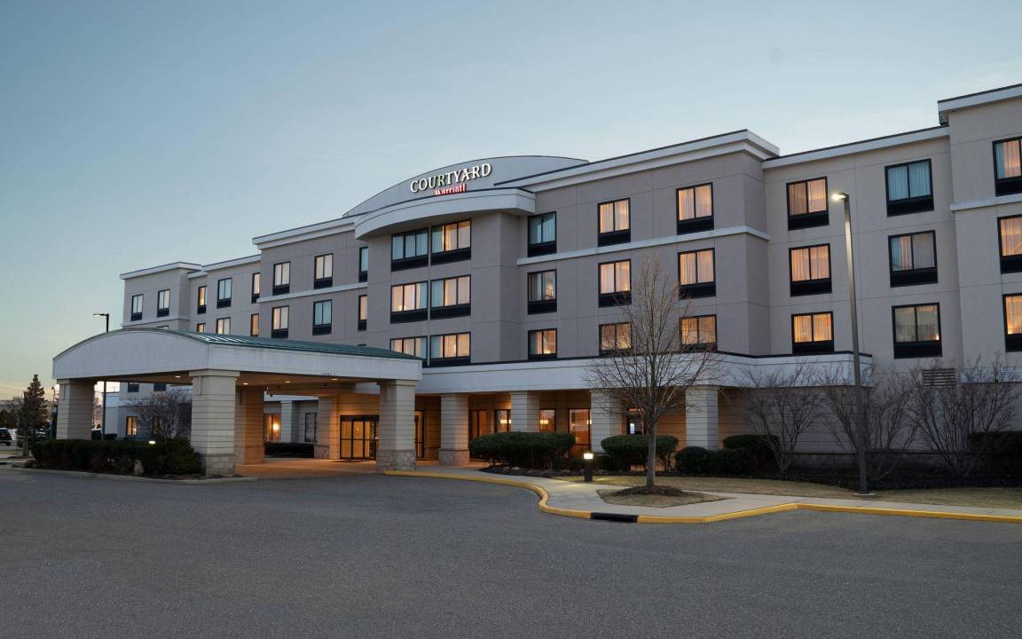 Farmingdale Hotel | 36 m² Hotel ∙ 10 guests