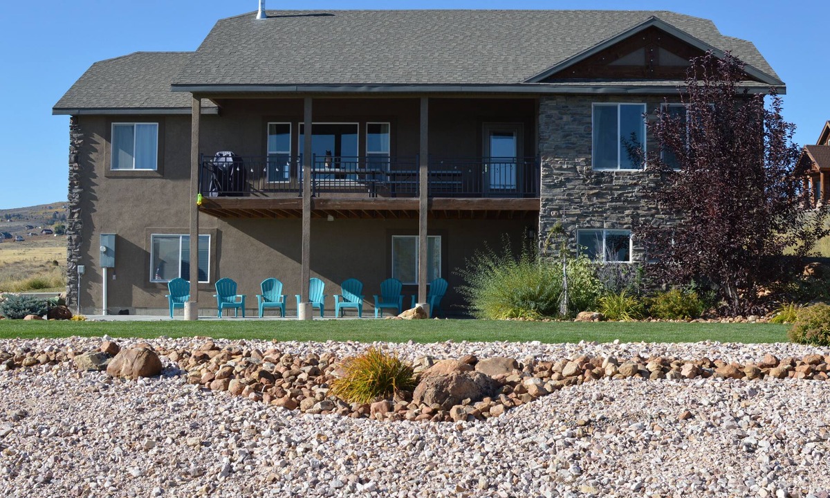 Cherimoya Hill House | 4 KING Beds and 2 bunk rooms. Stand up paddle boards and kayaks included!