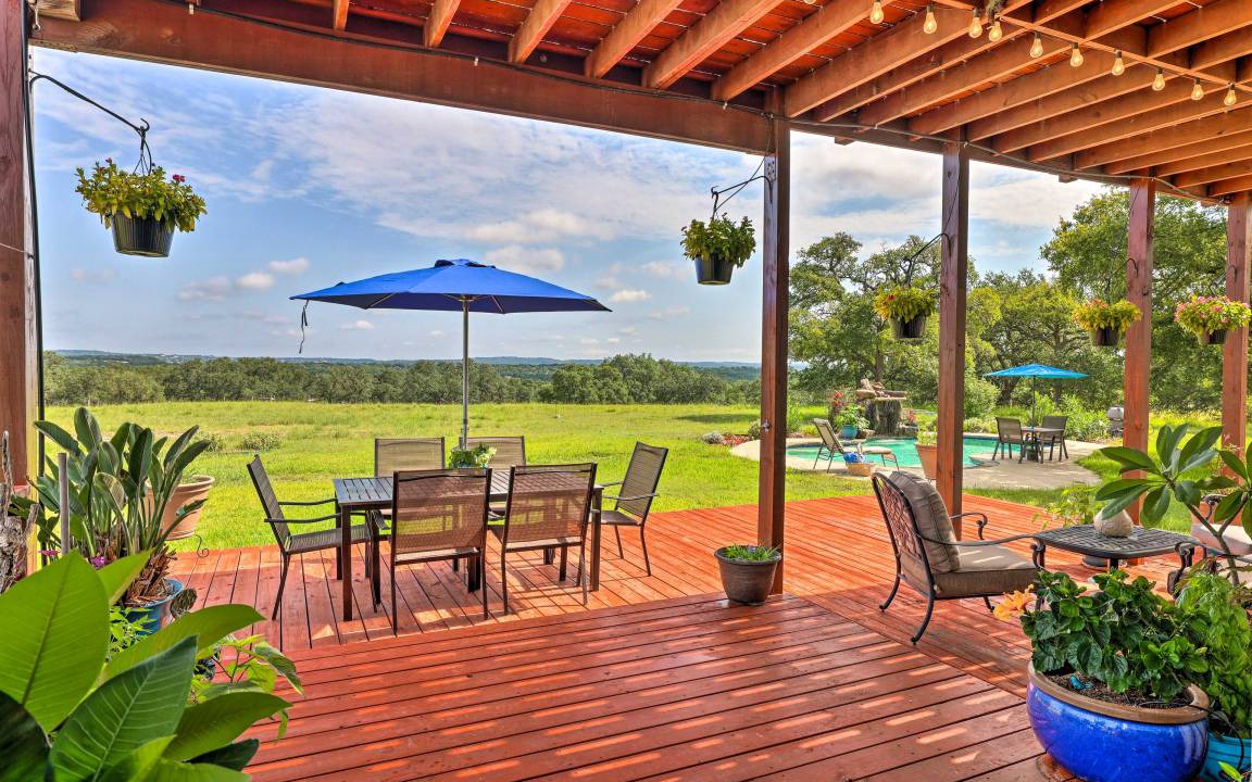 Spring Branch House | 418 m² House ∙ 4 bedrooms ∙ 8 guests