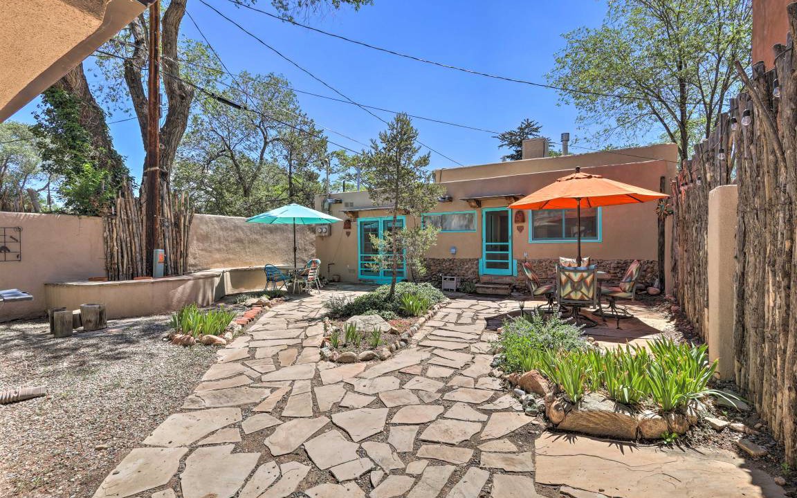 South Capitol Cottage | 51 m² Cabin ∙ 2 bedrooms ∙ 4 guests