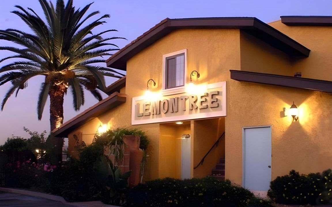 Southeast Anaheim Hotel | 51 m² Hotel ∙ 127 guests