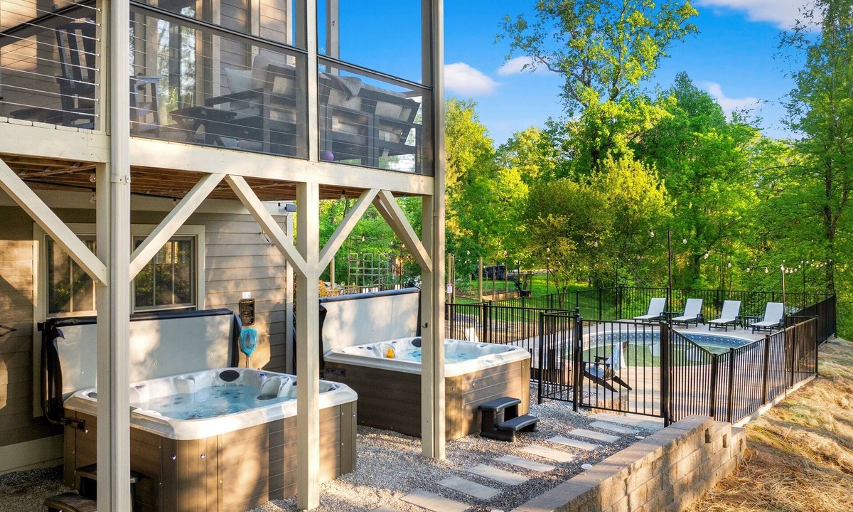 Fletcher Cabin | 6 King Bedrms! Heated Pool. 2 Hot Tubs. Game Room. 3 Fire Pits. Sleeps 22!