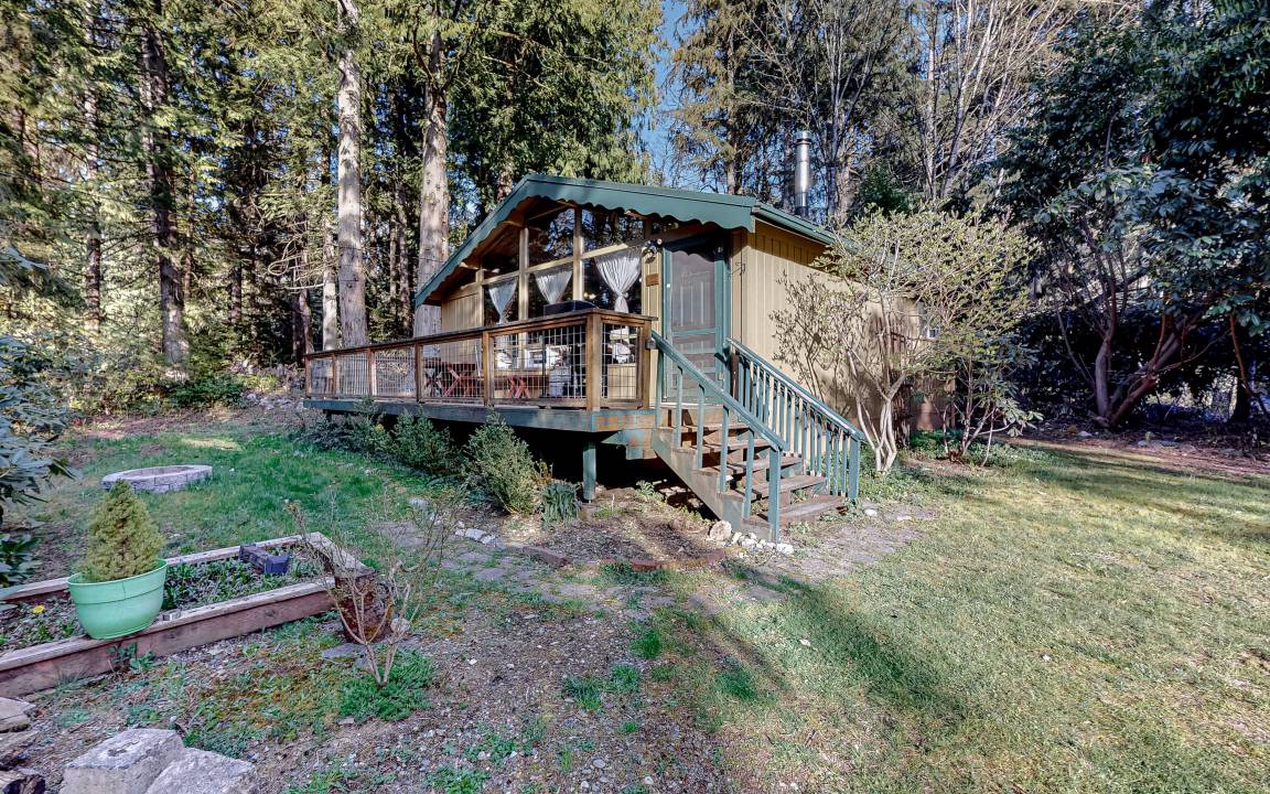 Sedro-Woolley Cabin | 60 m² Cabin ∙ 2 bedrooms ∙ 4 guests