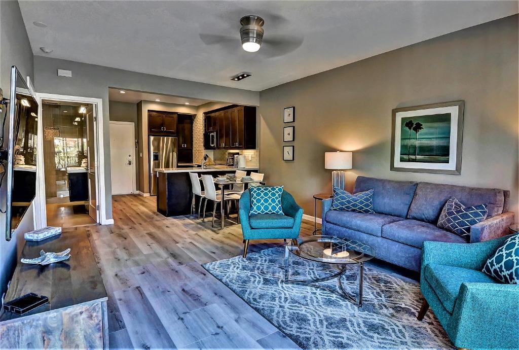 Carlsbad House | 647 Luxury Inside The Gates LaCosta Resort-Top Floor Steps from Resort 647