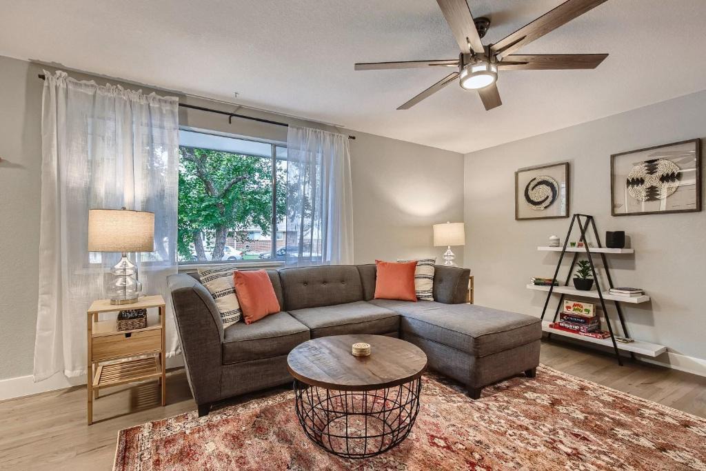 Lamar Heights Area House | 6636 Depew St (upper)