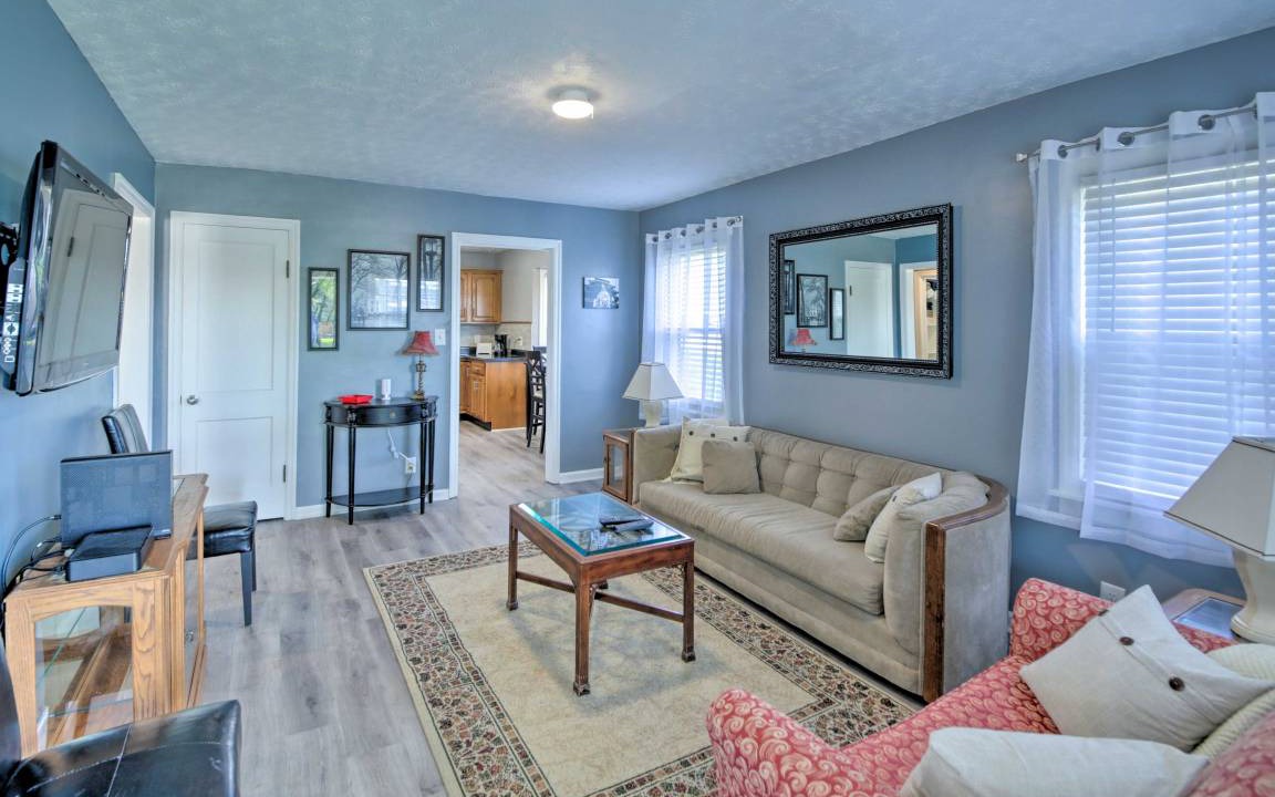 Speedway House | 69 m² House ∙ 2 bedrooms ∙ 6 guests