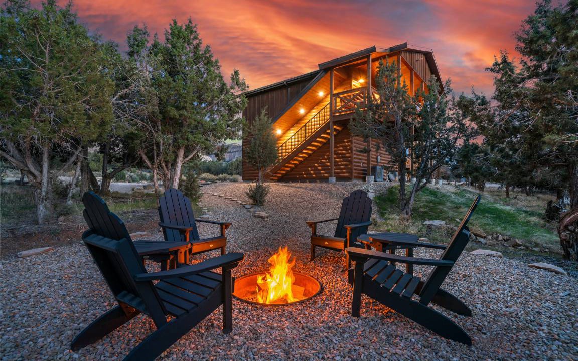 Orderville Cabin | 70 m² Cabin ∙ 2 bedrooms ∙ 4 guests