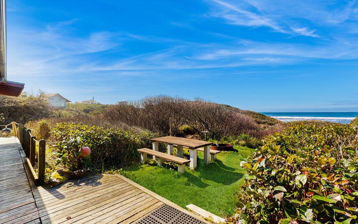 Yachats Cabin | 73 m² Cabin ∙ 2 bedrooms ∙ 7 guests