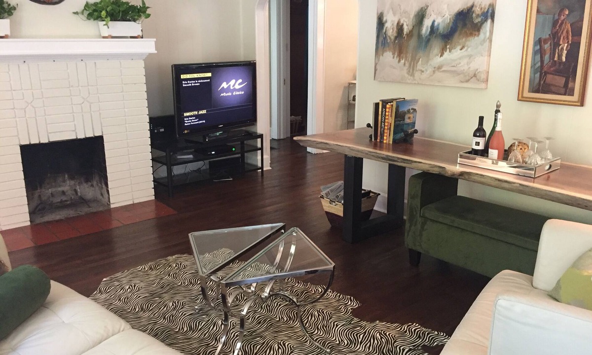 Jefferson Park House | A PLACE TO GO - Whole House - Airport Close