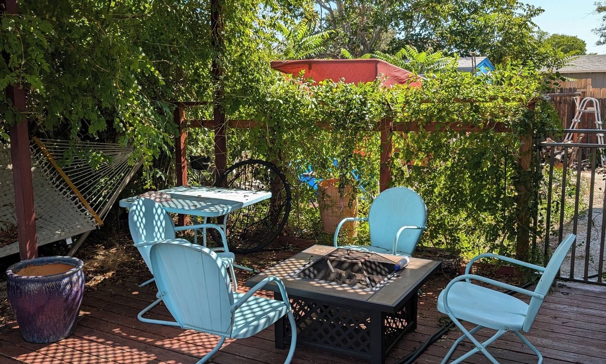 Ladera West House | Accommodating Casa in quiet neighborhood, close to Old Town, Zoo.