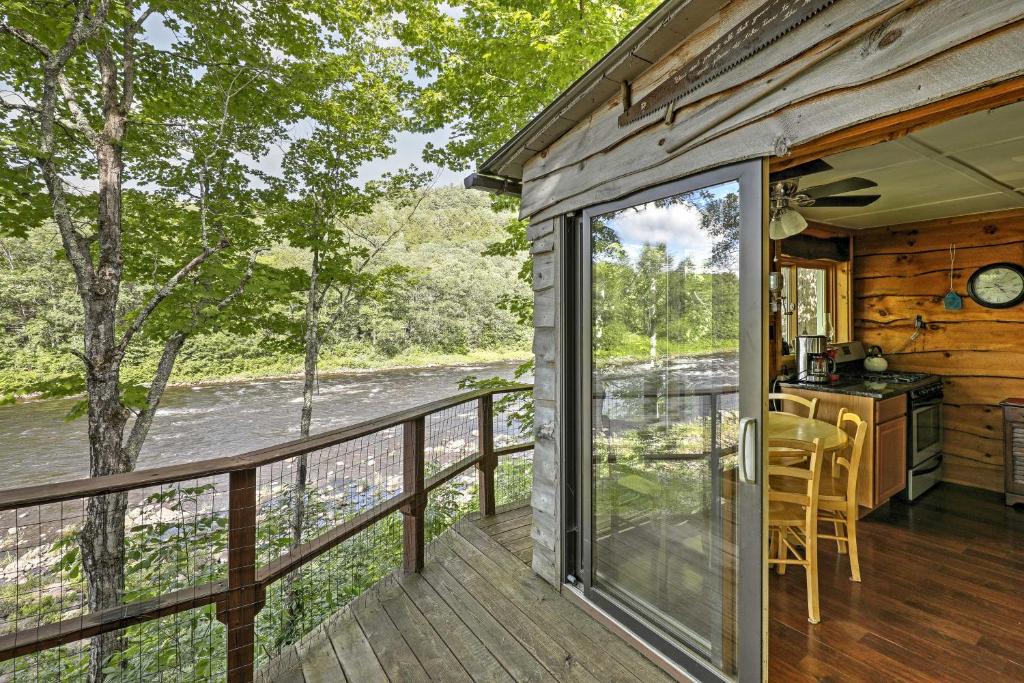 The Glen House | Adirondack Mountains Cottage Near Gore Mountain!