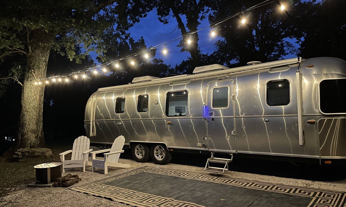 Thompson's Station House | Airstream RV - Close to Nashville, yet tucked away from the bustle