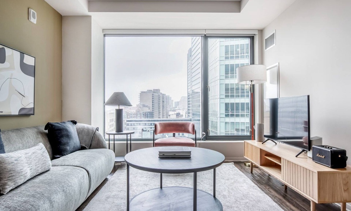 Theatre District Apartment | Airy Chinatown/Theater District 2BR w/Gym & W/D, nr T, by Blueground