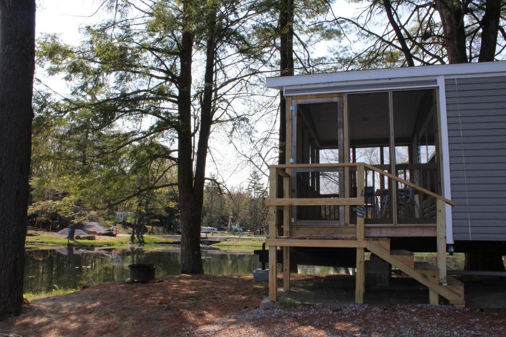 Corinth Resort | Alpine Lake Lakefront Park Model 1