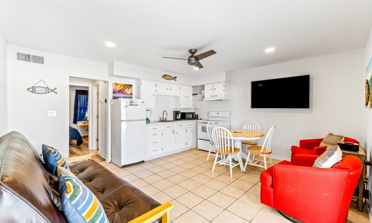 Gulf Shores Condo | Amazing Condo w/Free WiFi, Central AC, Shared Pool, Deck, Water Views
