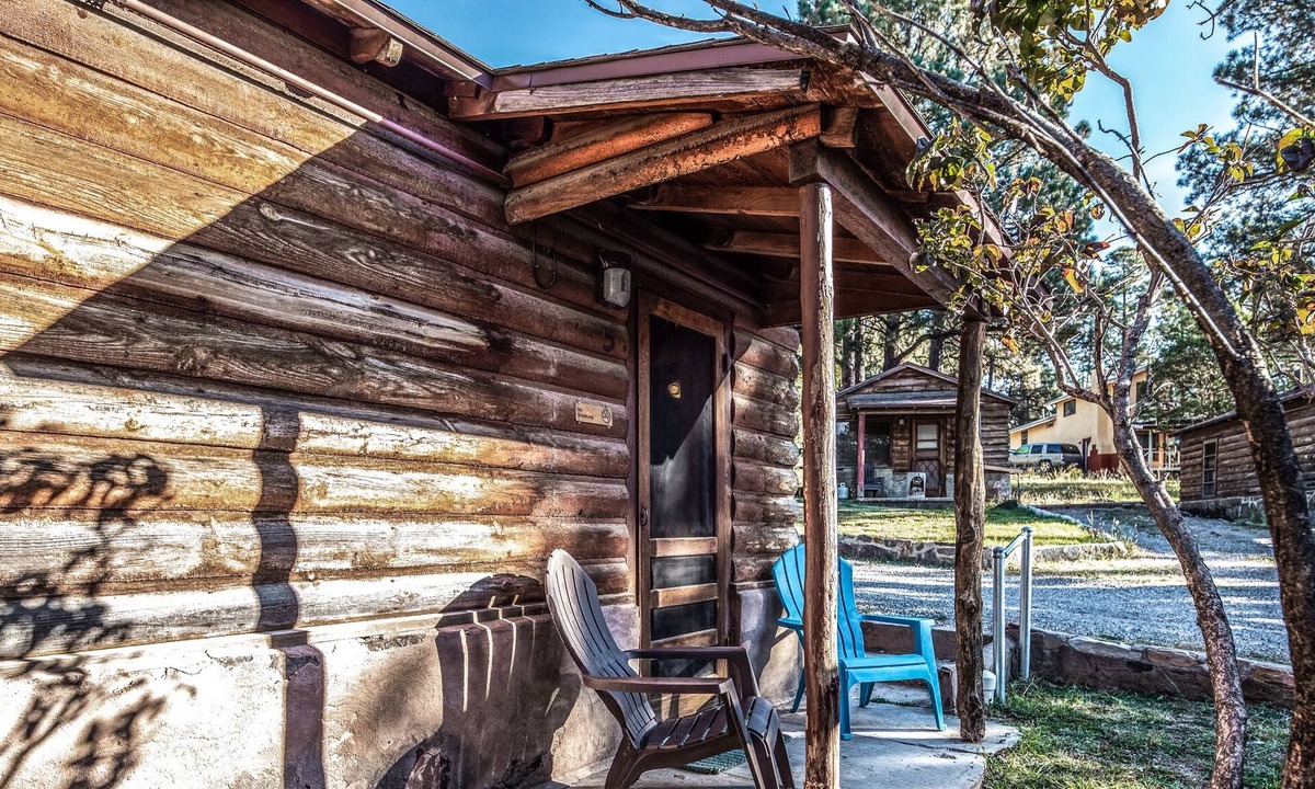 Ruidoso Cabin | Apache Village 5, Queen Bed, Midtown, Sleeps 2