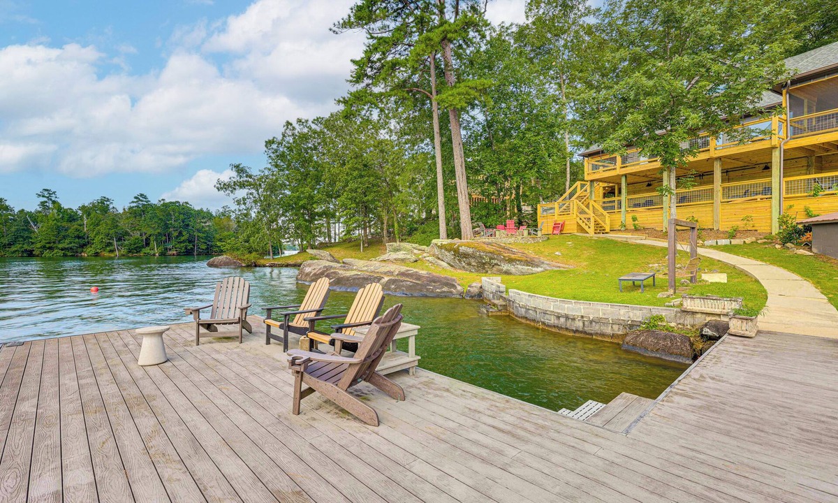 Little Kowaliga House | 'Arcade Cove' - Renovated Lake Martin Home w/Dock