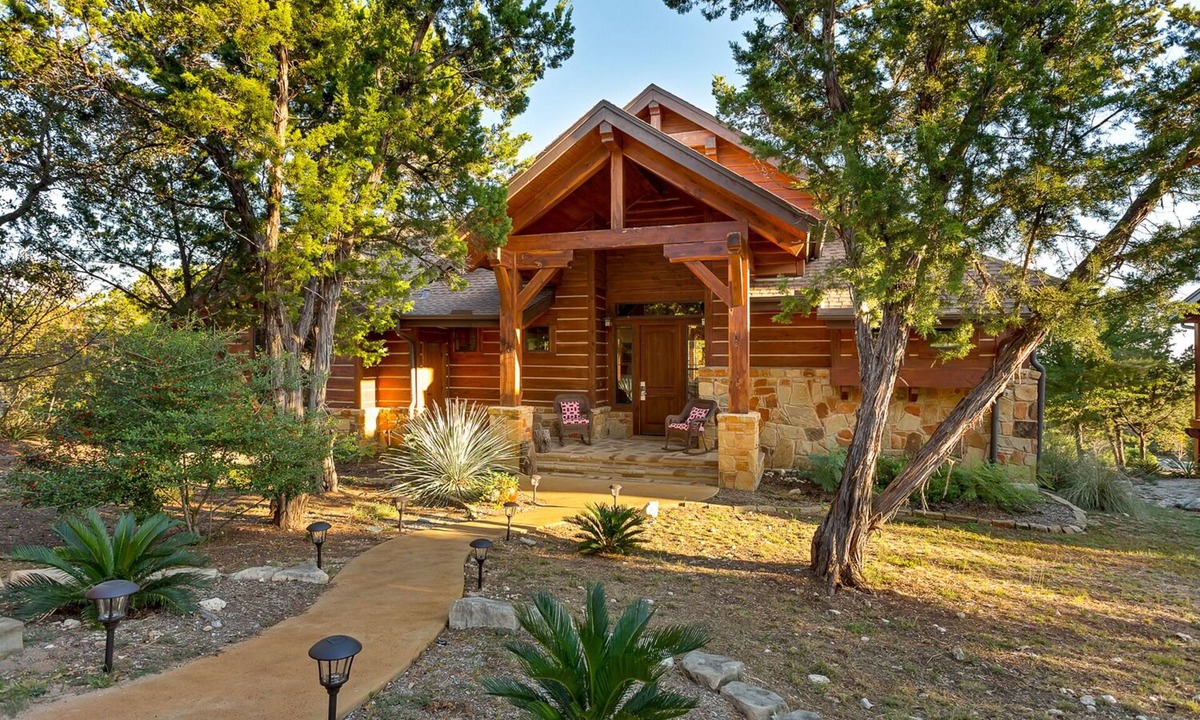 Leander Cottage | Awesome Cottage in The Hollows Resort, Hiking Trails, 4 Pools, Hill Country View!