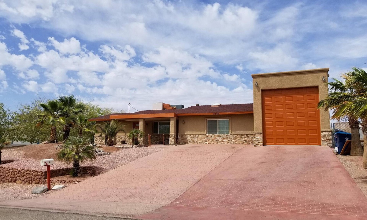 Lake Havasu City House | Awesome House Centrally Located (Downtown and London Bridge) Great Value!
