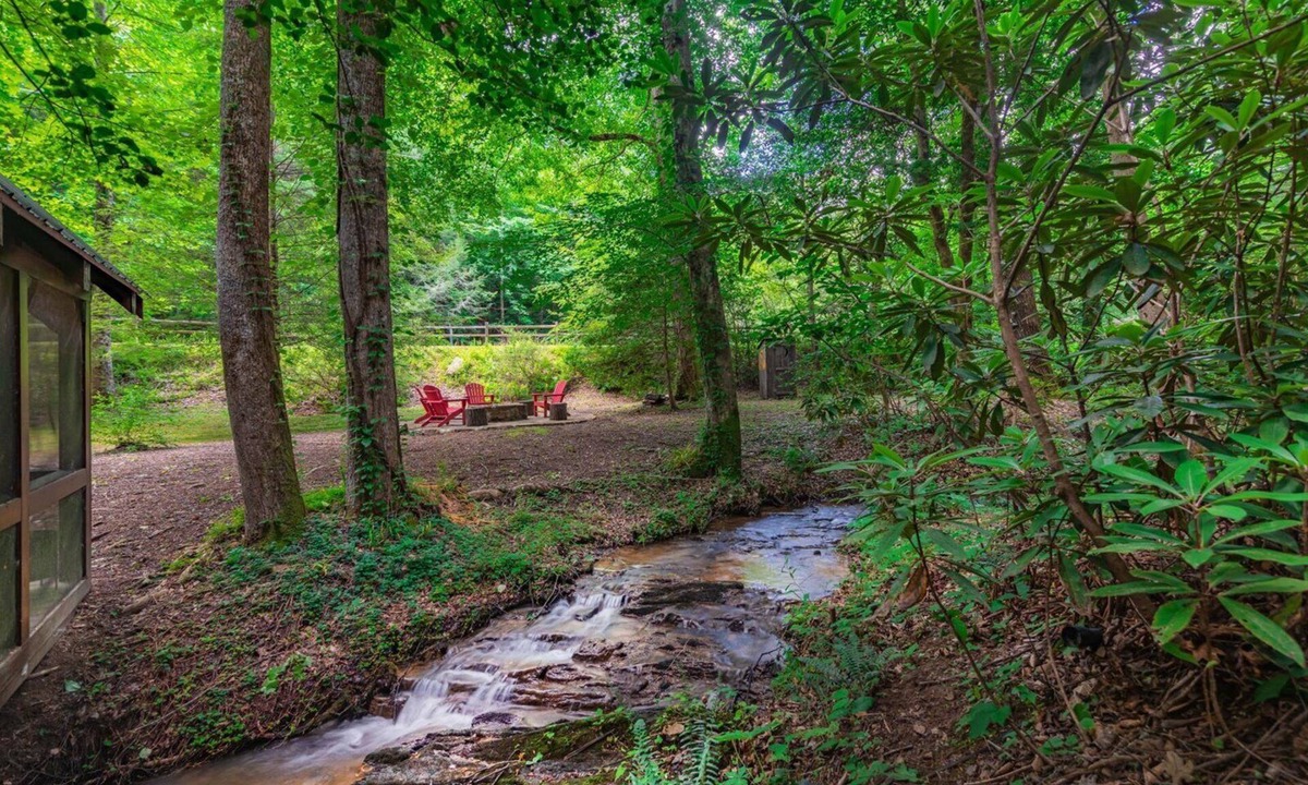 Foxfire Estates House | Babbling Brook - 10 Minutes from Downtown Blue Ridge
