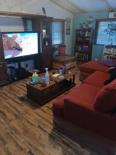 Albuquerque Ski Chalet | Balloon Fiesta Park home for rent while you stay in or pilot around Albuquerque