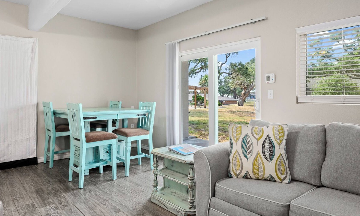 Fulton Condo | Bayview Paradise | Dog Friendly + Pool & Pier Access!