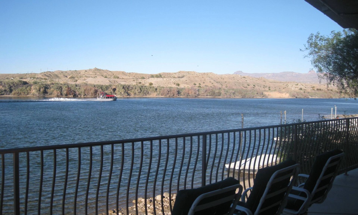 Bullhead City House | Beach and River front 4000sq.ft. house. Great for snowbirds and guests.