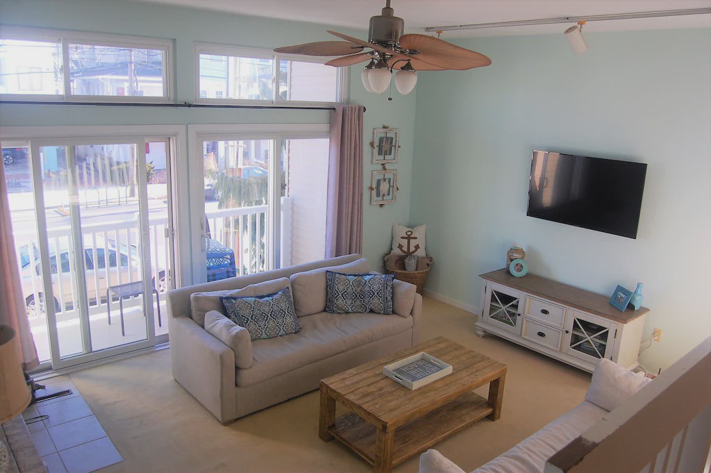 North End Condo | Beach Condo, 1 block from beach, 2 bedrooms!
