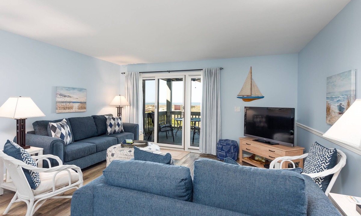Seabrook Island Villa | Beach Decor! Recently Updated! Gorgeous Sunsets on Pelican Beach! Walk to Pools! Amenity Cards!