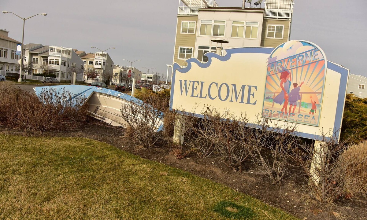 Queens House | Beach Front,Ideal for family and couples,beautiful place for sunset lovers!