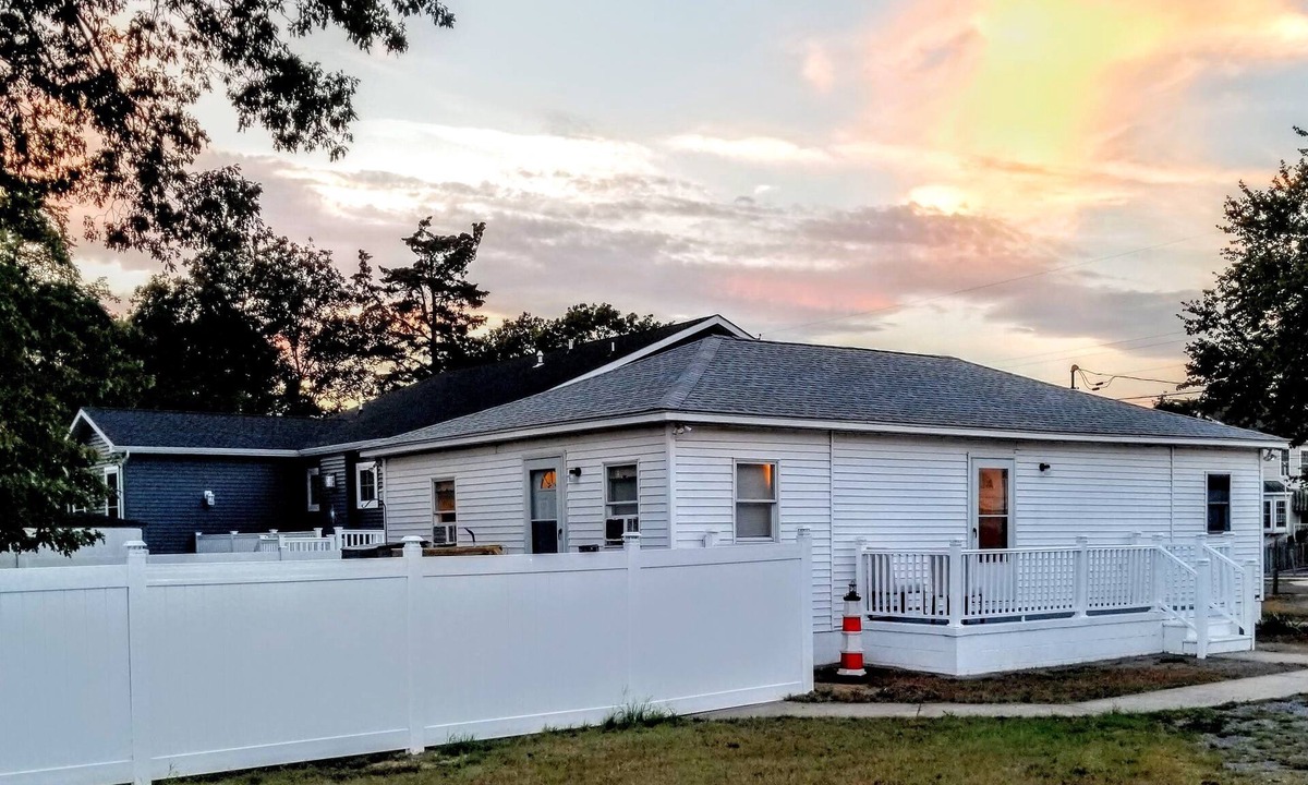 Somers Point House | Beach House 7 Minutes to Ocean City Beach and Boardwalk